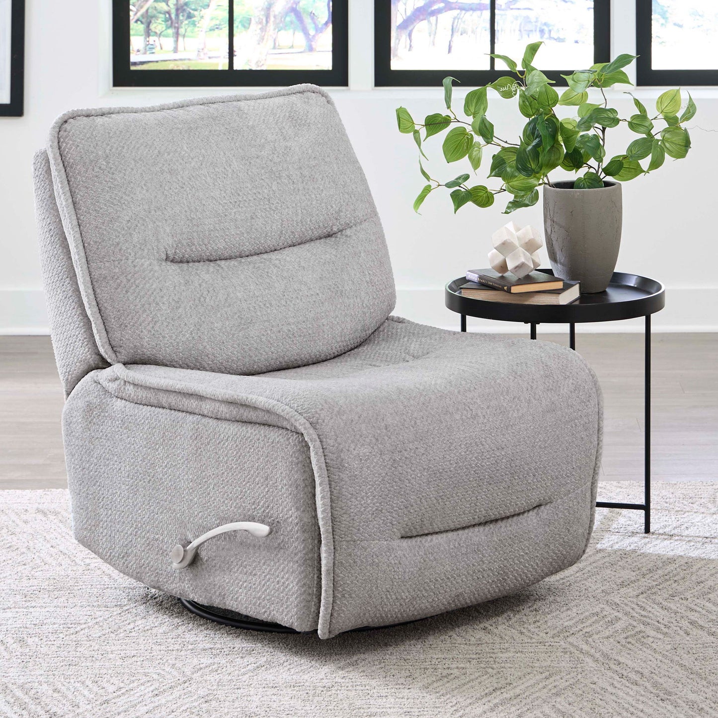 Leo - Armless Recliner