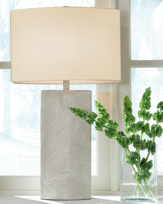 Bradard Poly Table Lamp (1/CN)