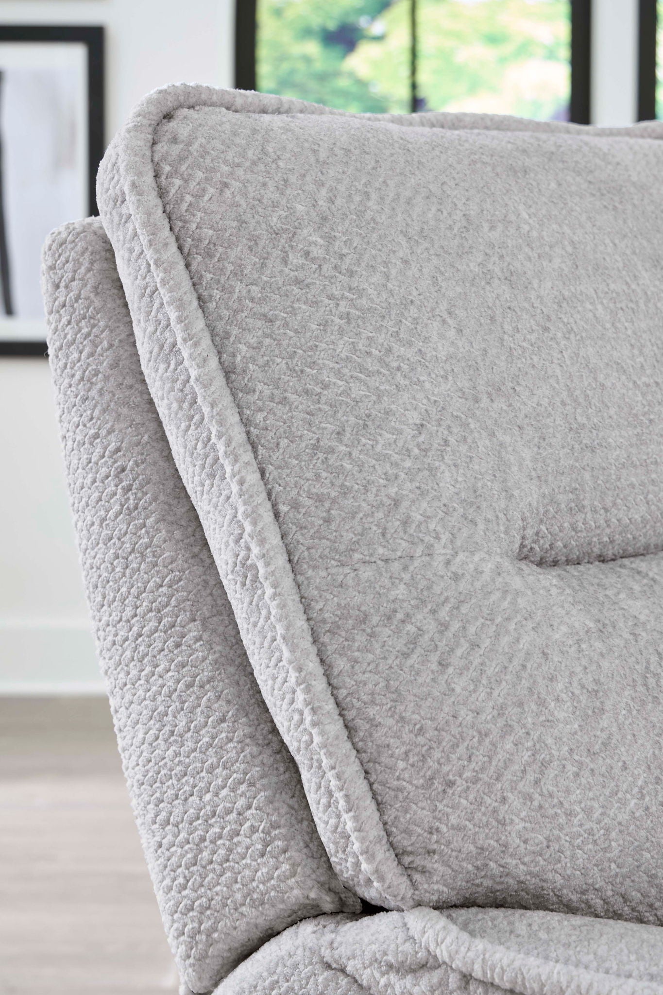 Leo - Armless Recliner