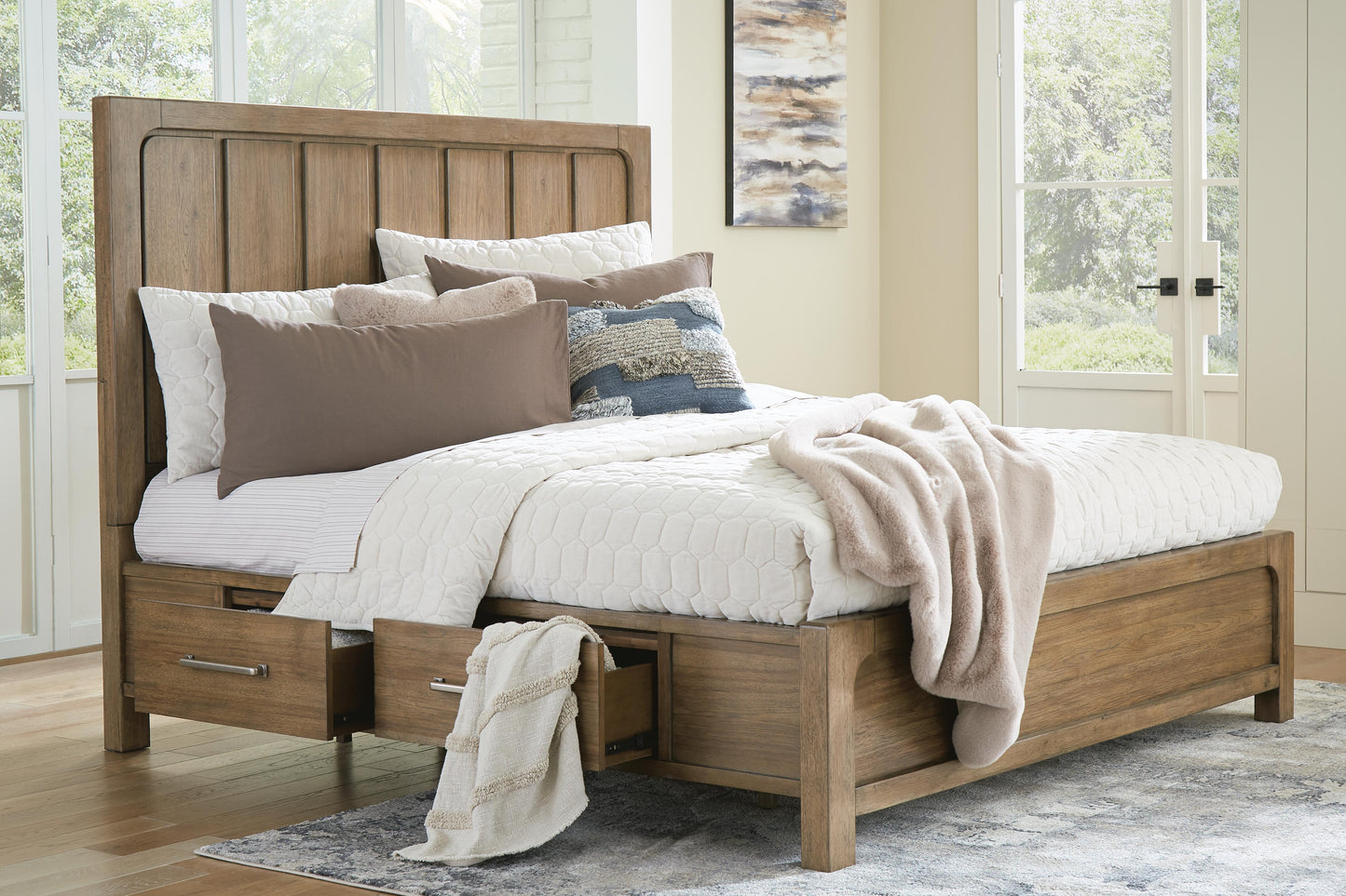 Cabalynn King Panel Bed with Storage with Mirrored Dresser