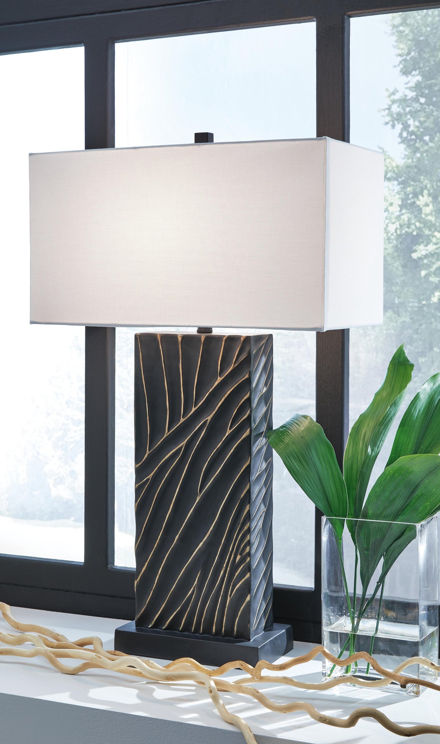 Bartlen Poly Table Lamp (1/CN)