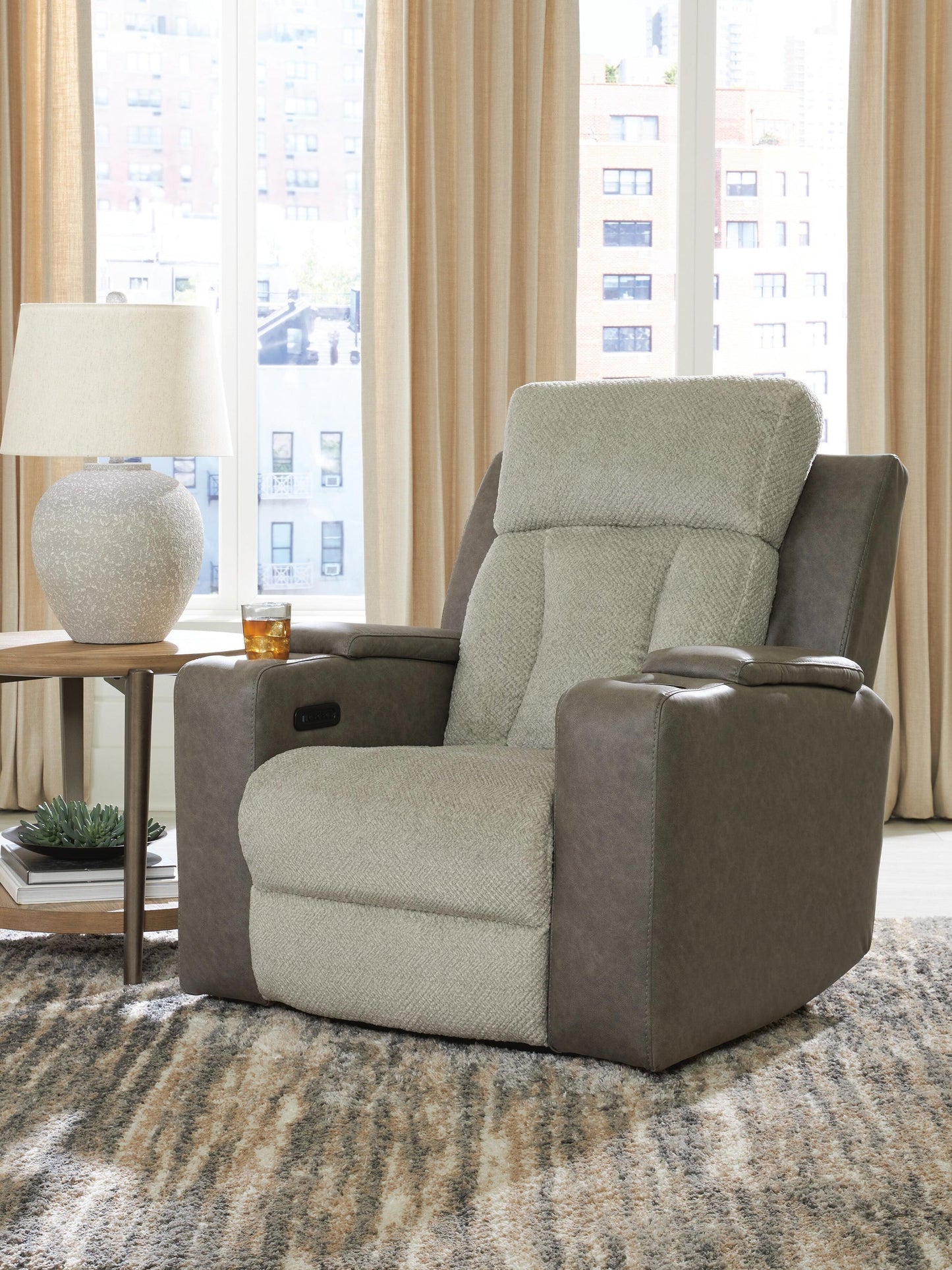Branthorpe PWR Recliner/ADJ Headrest