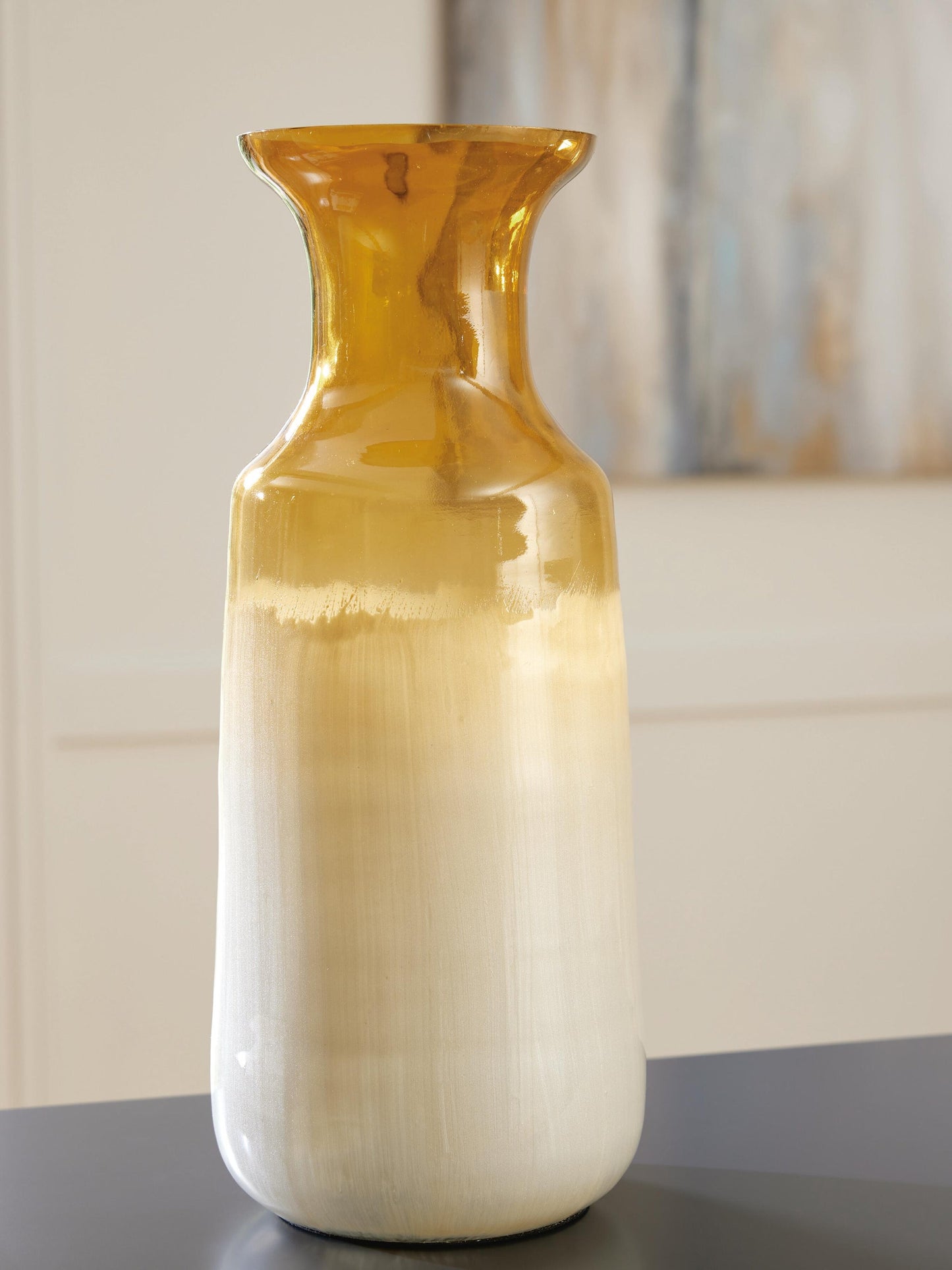 Wynburg Vase