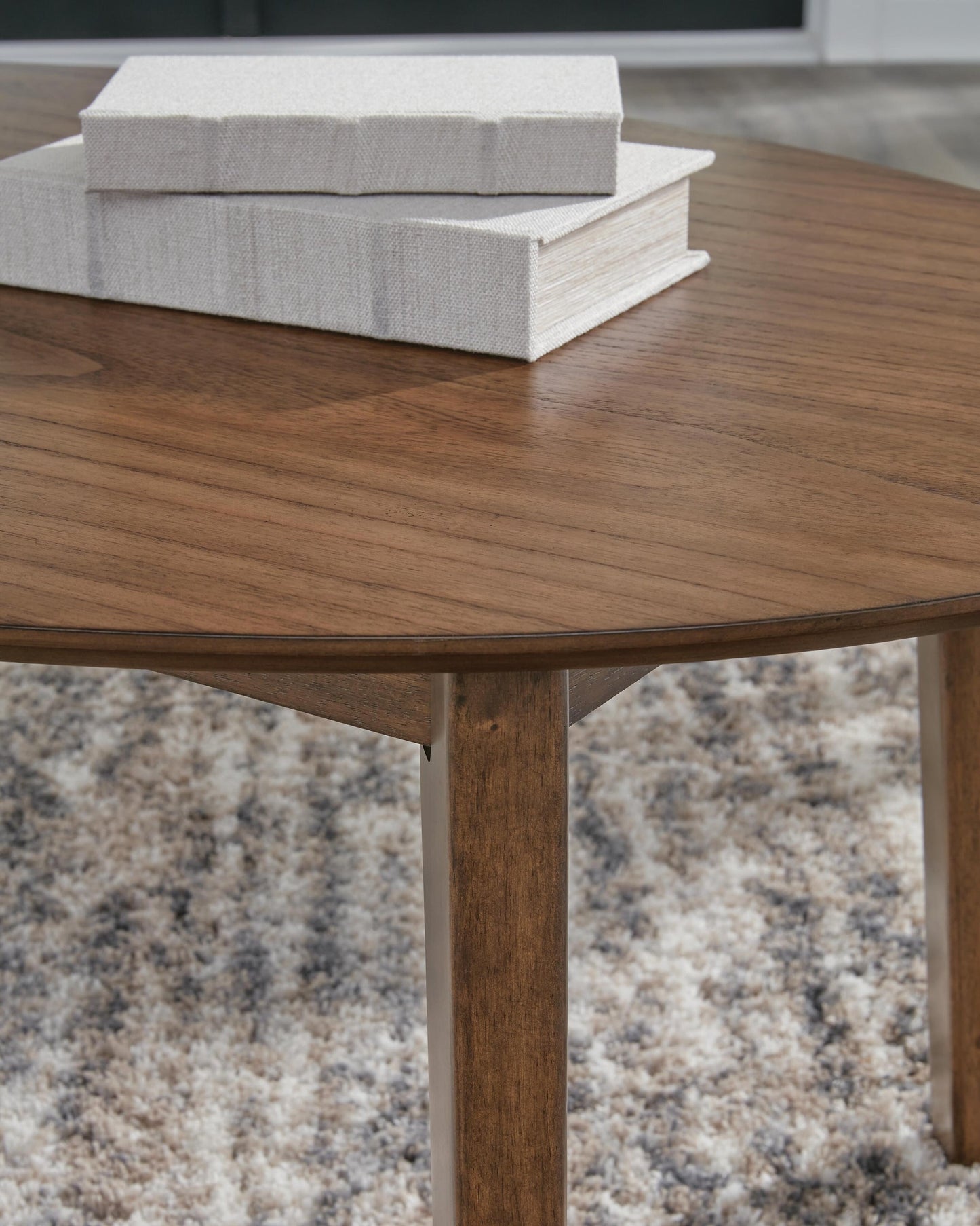 Gordonay Occasional Table Set (3/CN)