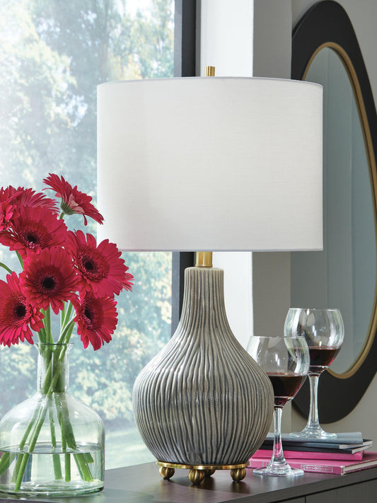 Judlen Ceramic Table Lamp (1/CN)