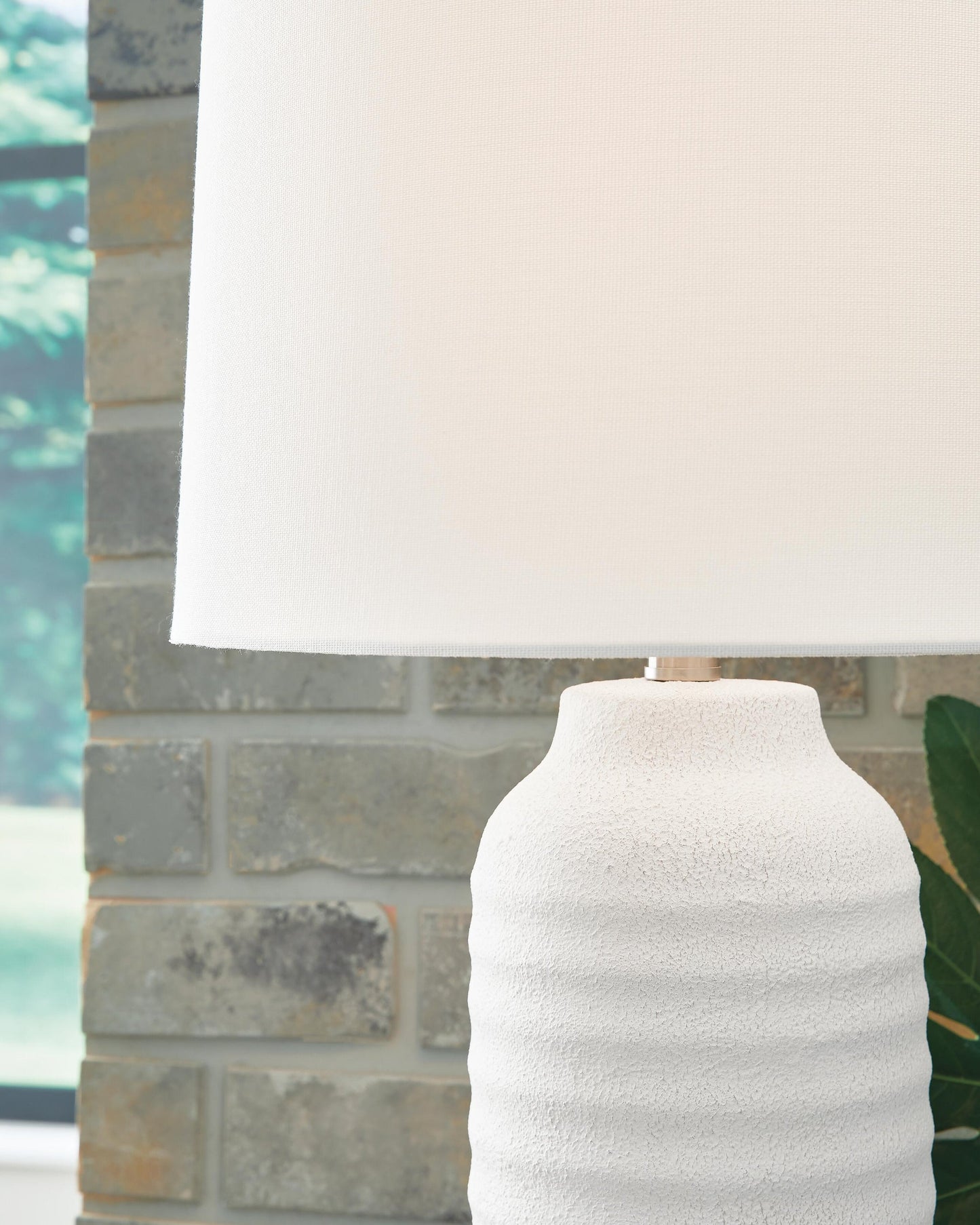 Vauville Poly Table Lamp (2/CN)