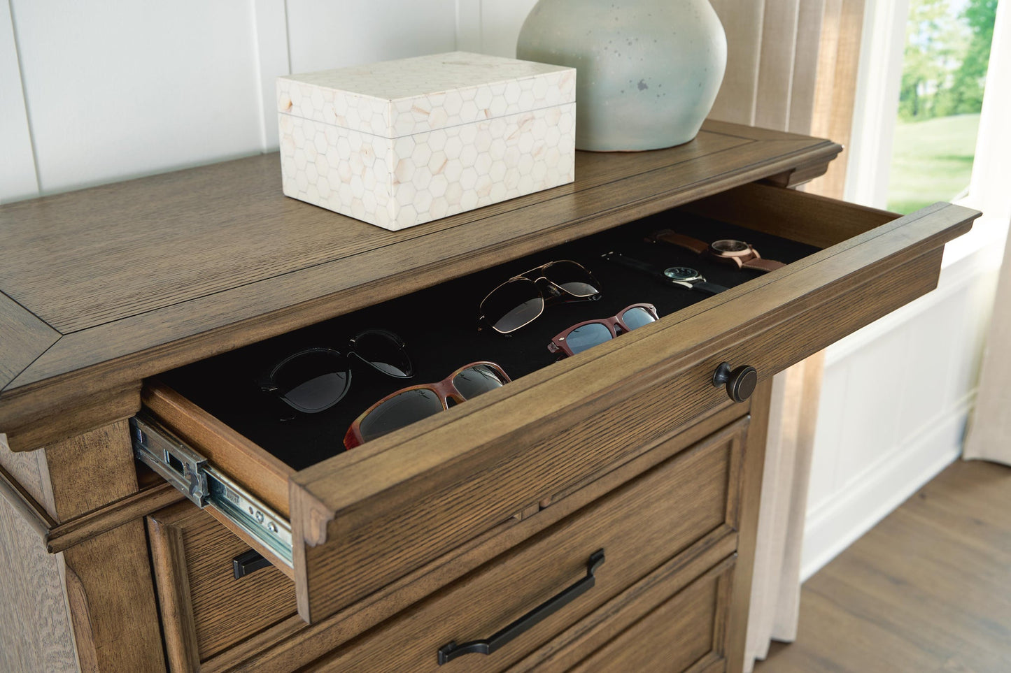 Karallin Seven Drawer Chest