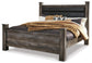 Wynnlow King Poster Bed with Mirrored Dresser