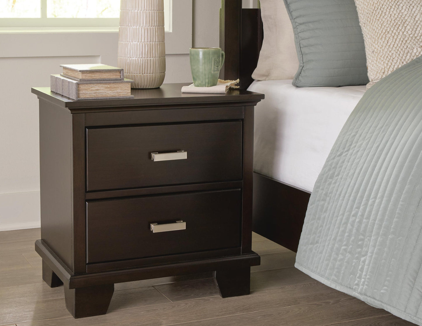 Covetown King Panel Bed, Dresser, Mirror, Chest and Nightstand