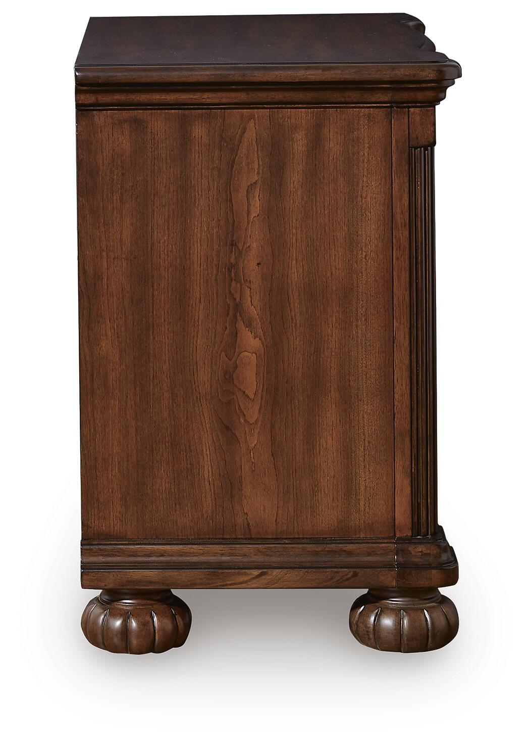 Lavinton Queen Poster Bed with Mirrored Dresser and Nightstand
