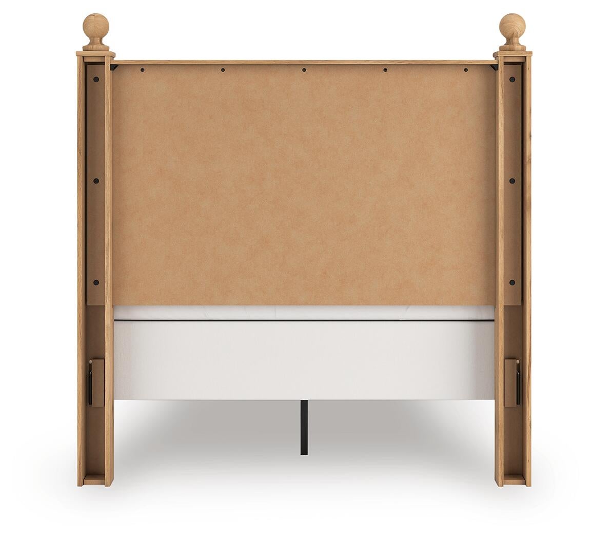 Galletyn Full Panel Bed with Mirrored Dresser and Nightstand