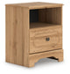 Galletyn Queen Panel Bed with Mirrored Dresser and Nightstand