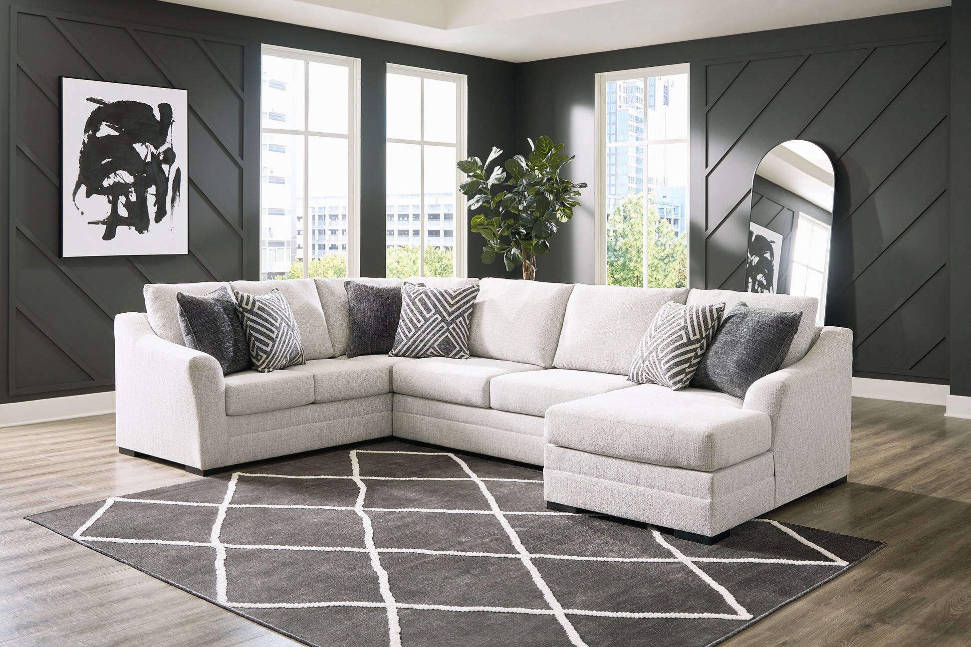 Kynn 3 Piece Sectional With Chaise